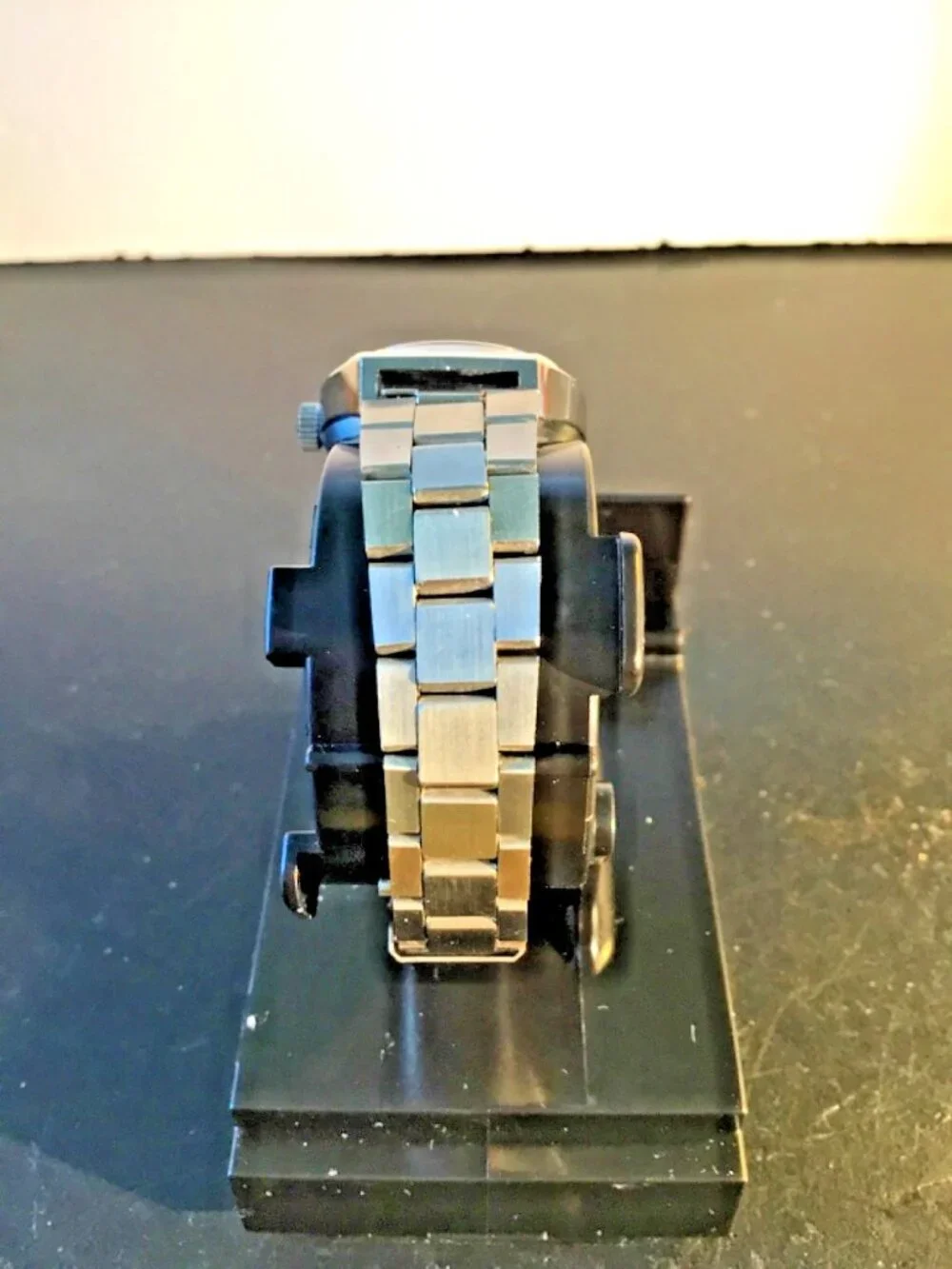 Elgin Women’s De Lux Modern Wristwatch – Stainless Steel – Blue Dial – Clean